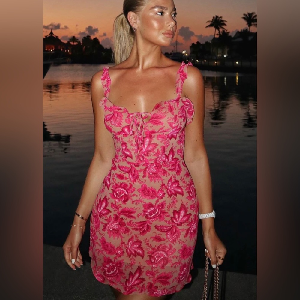White Fox Boutique Dress - Picture 2 of 6